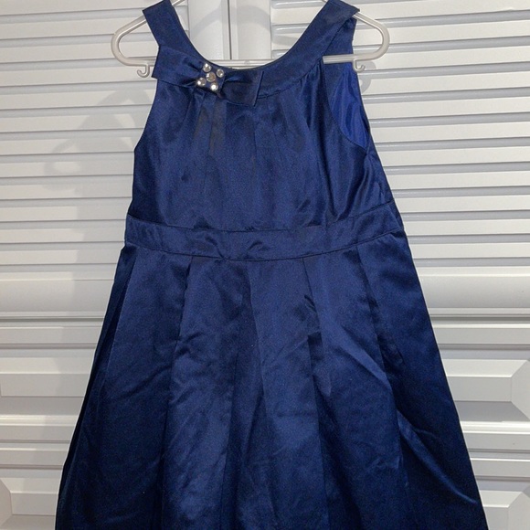 Beautiful girls’ Gymboree party dress - Picture 4 of 9